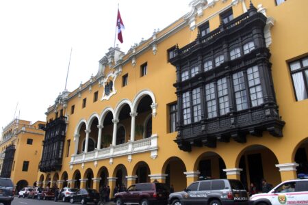 quien otorga la constancia de posesion